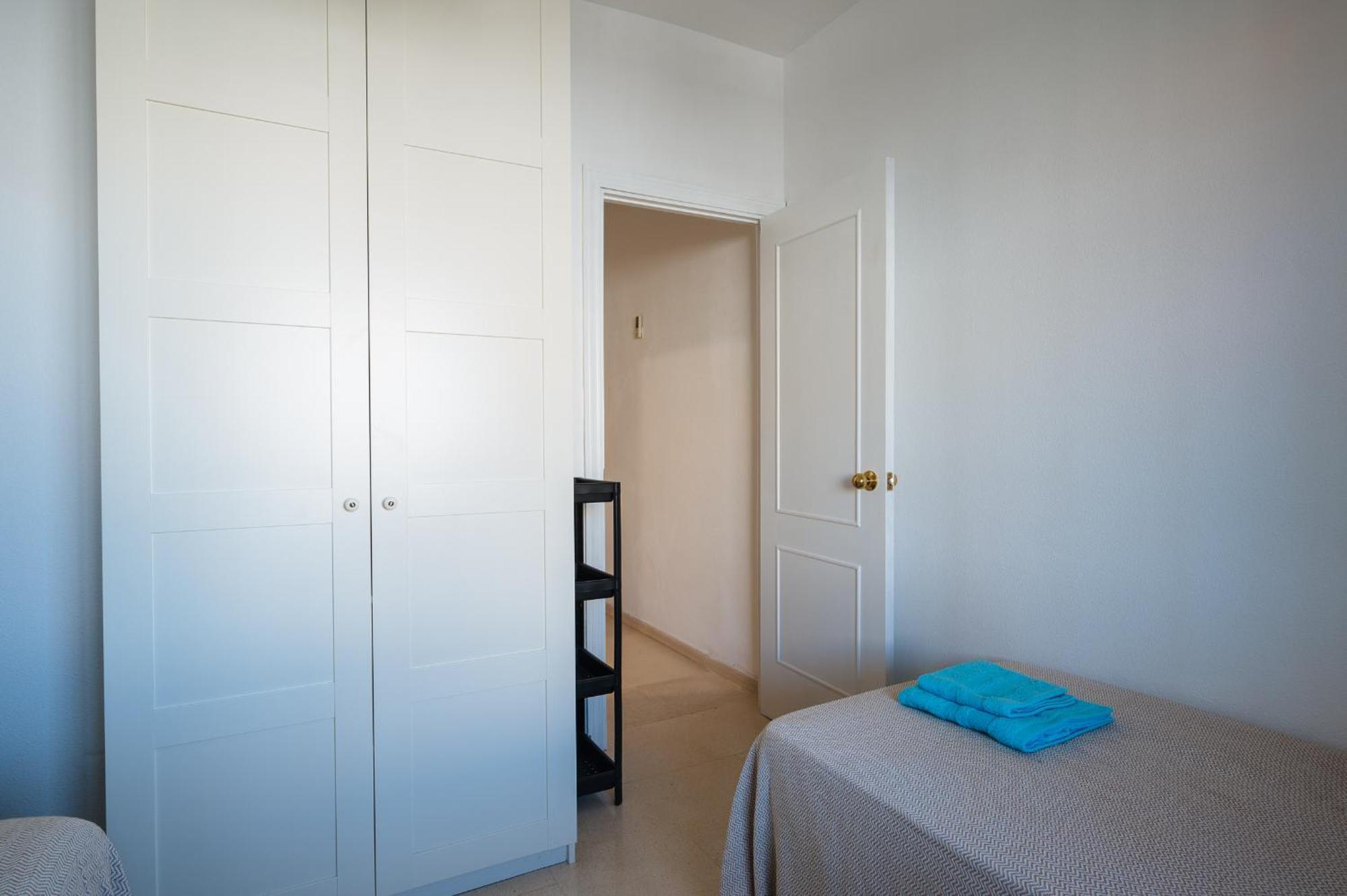 Piso Familiar Virgen Del Rocio Apartment Seville Luaran gambar