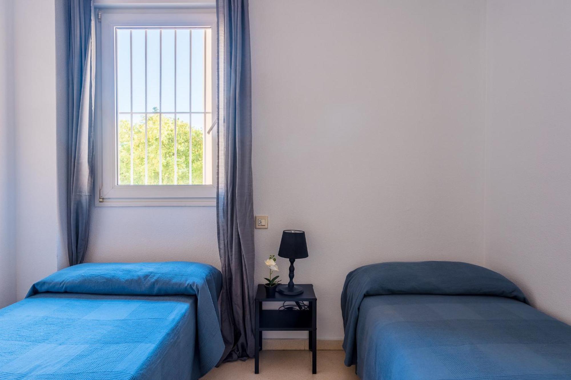 Piso Familiar Virgen Del Rocio Apartment Seville Luaran gambar