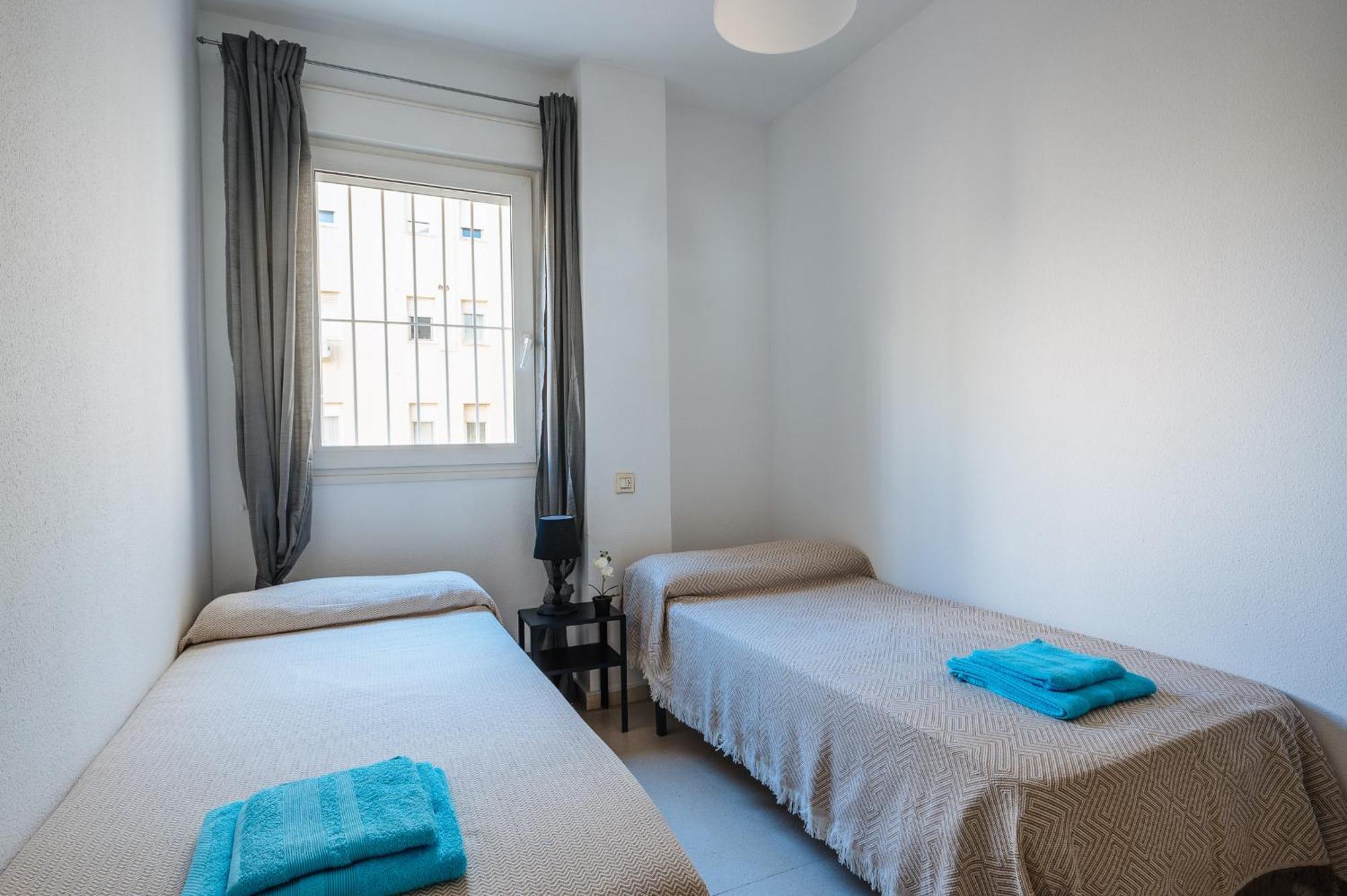 Piso Familiar Virgen Del Rocio Apartment Seville Luaran gambar