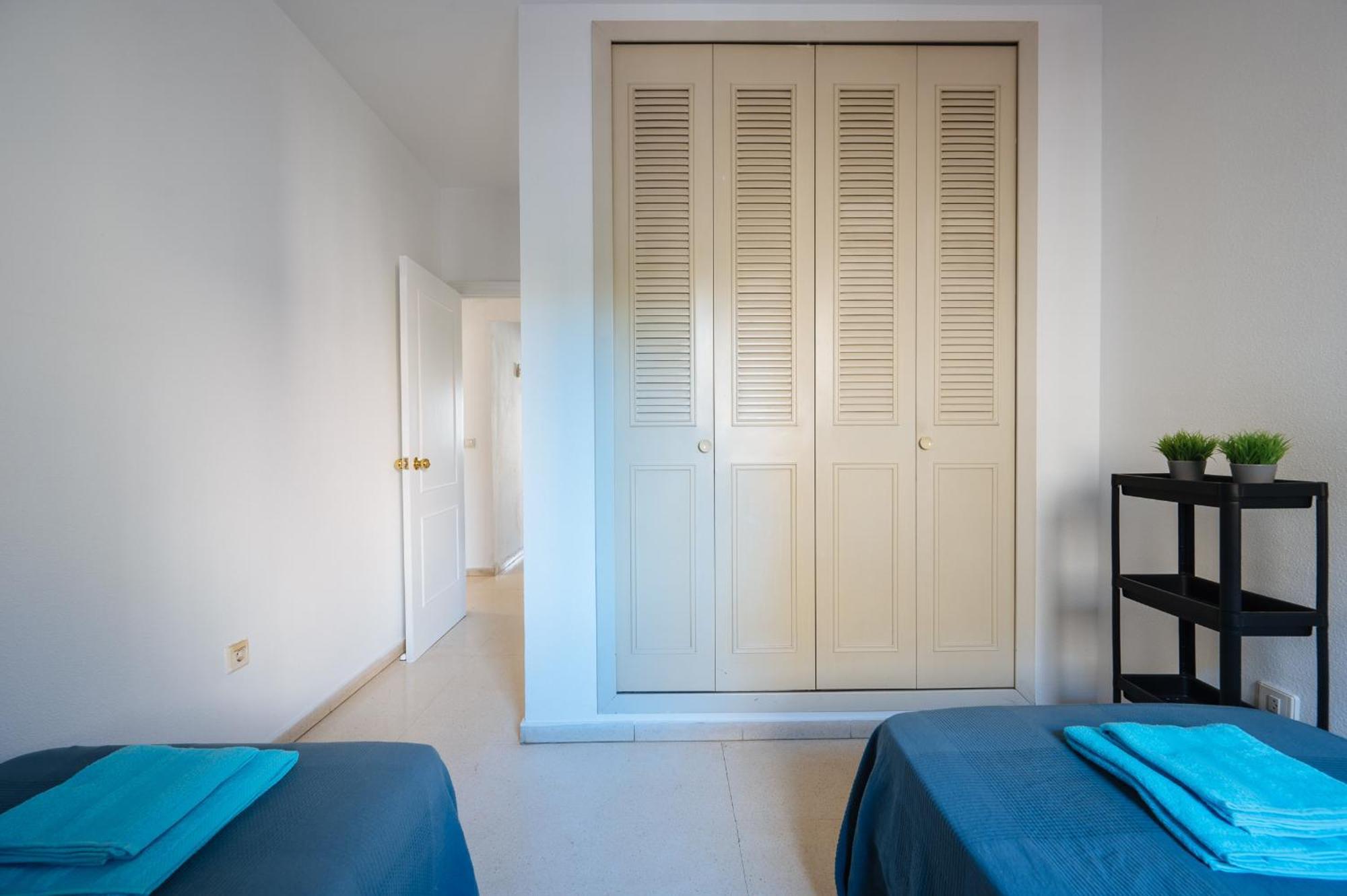 Piso Familiar Virgen Del Rocio Apartment Seville Luaran gambar