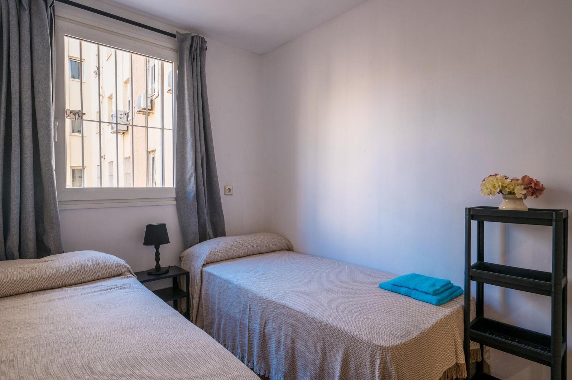 Piso Familiar Virgen Del Rocio Apartment Seville Luaran gambar